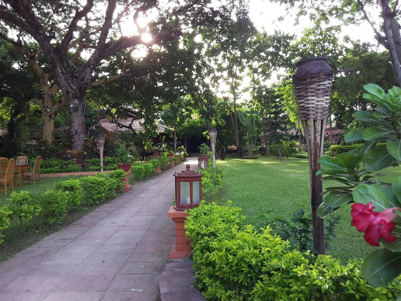 Bagan Hotel River View Экстерьер фото